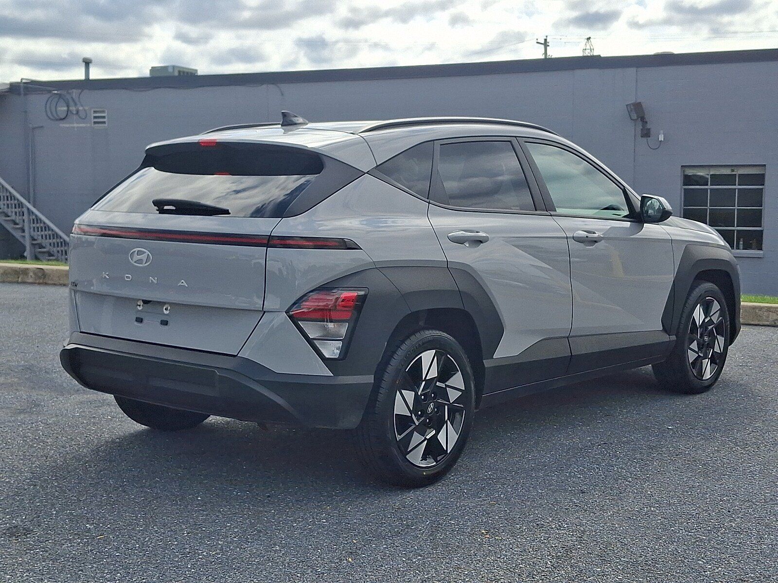 Certified 2024 Hyundai Kona SEL FWD image 5