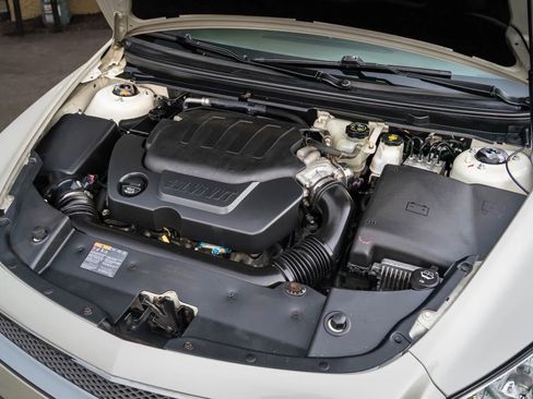 Used 2010 Chevrolet Malibu LTZ w/ HFV6 Engine Package FWD image 21