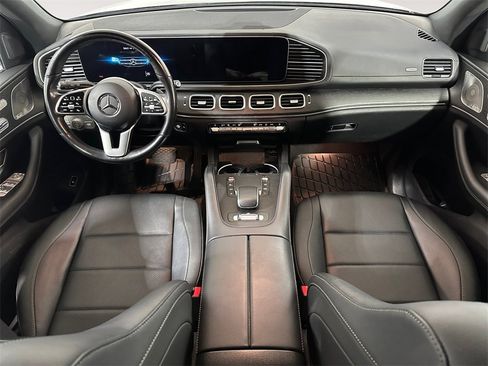 Used 2023 Mercedes-Benz GLS 450 4MATIC image 10