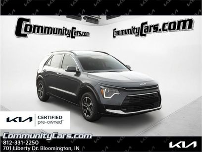 Used 2025 Kia Niro SX