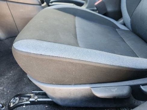 Used 2025 Nissan Versa SV image 23