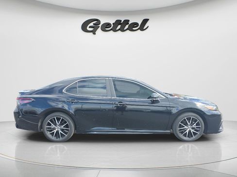 Used 2024 Toyota Camry SE FWD image 7
