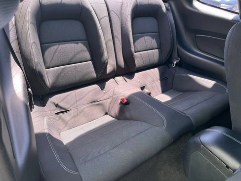 Used 2016 Ford Mustang Coupe RWD image 17