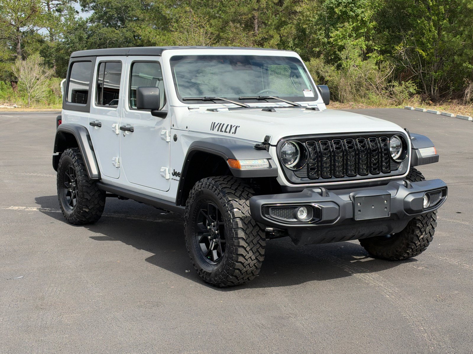 Used 2025 Jeep Wrangler Unlimited Sport AWD/4WD image 3
