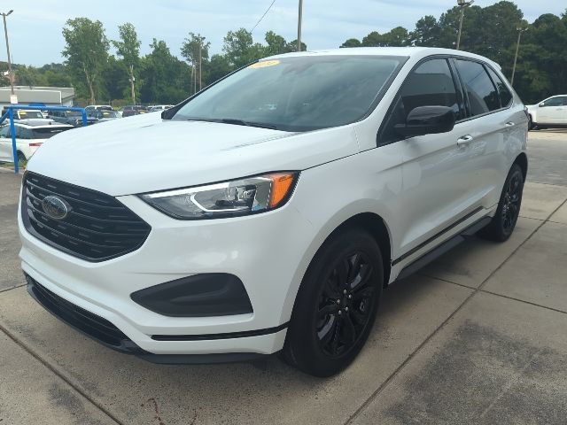 Used 2024 Ford Edge SE w/ Black Appearance Package AWD/4WD image 3