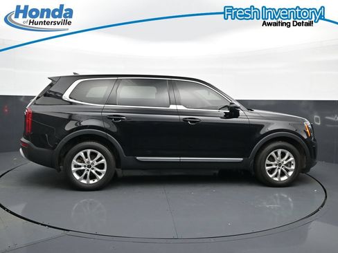 Used 2022 Kia Telluride LX FWD image 11