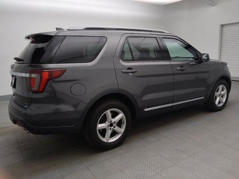 Used 2018 Ford Explorer XLT FWD image 10