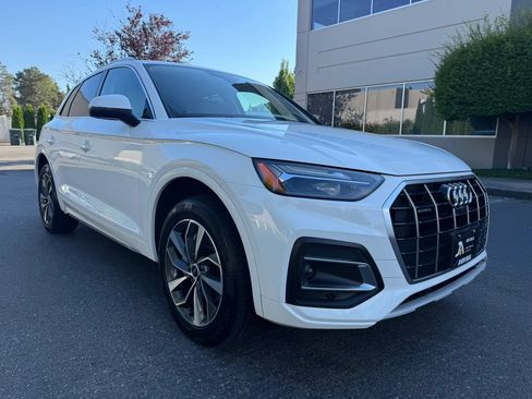Used 2021 Audi Q5 2.0T Premium Plus w/ Premium Plus Package AWD/4WD image 2