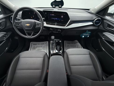 Used 2024 Chevrolet Trax LT FWD image 29