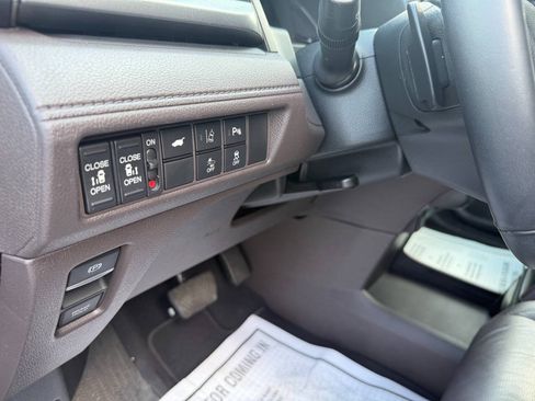 Used 2020 Honda Odyssey Touring image 21