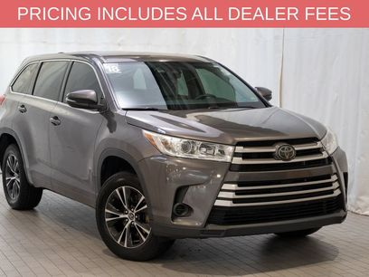 Used 2018 Toyota Highlander LE