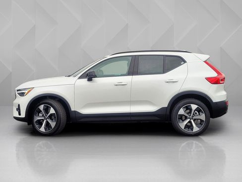 New 2026 Volvo XC40 B5 Plus w/ Protection Package Premier image 3