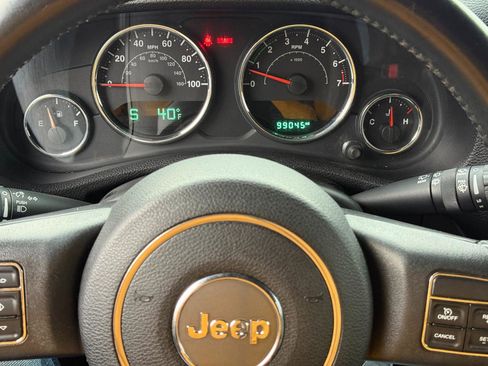 Used 2016 Jeep Wrangler Unlimited Sahara w/ Dual Top Group image 13