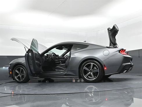 Certified 2025 Ford Mustang Coupe RWD image 46