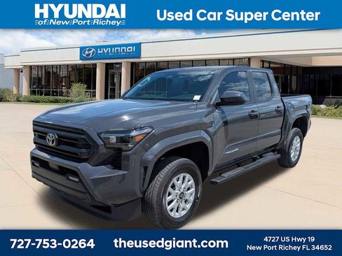 Used 2024 Toyota Tacoma SR5 image 1