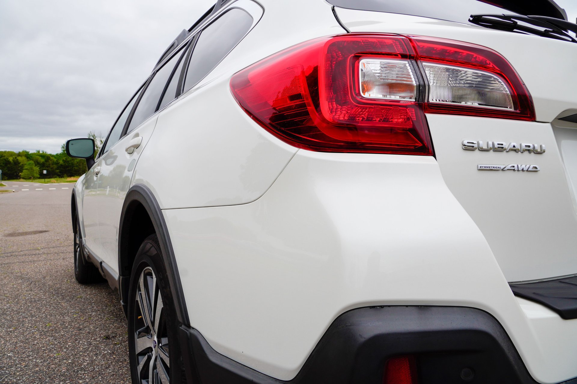 Used 2018 Subaru Outback 3.6R Limited AWD/4WD image 36