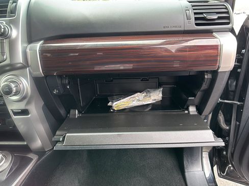 Used 2018 Toyota 4Runner Limited AWD/4WD image 24