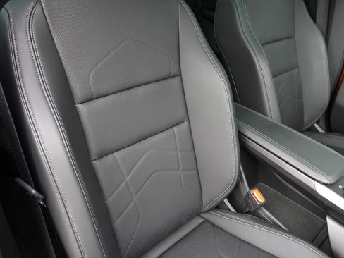 Certified 2025 BMW X2 xDrive28i image 13