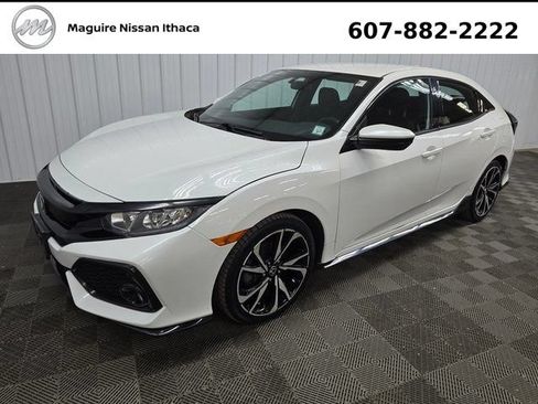 Used 2017 Honda Civic Sport image 9