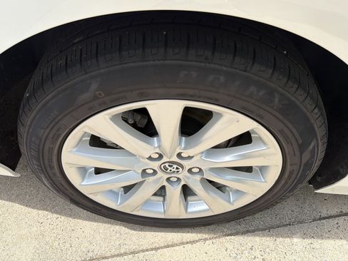 Used 2018 Toyota Camry LE FWD image 17