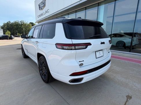 Used 2024 Jeep Grand Cherokee L Summit w/ High Altitude Package AWD/4WD image 3