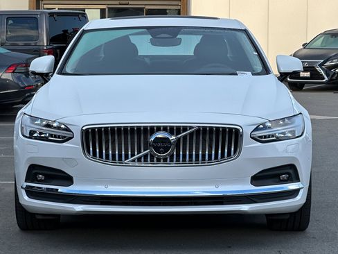 Certified 2025 Volvo S90 B6 Plus w/ Protection Package Premier image 11