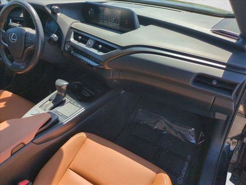 Used 2022 Lexus UX 200 UX 200 w/ Accessory Package (Z1) image 21