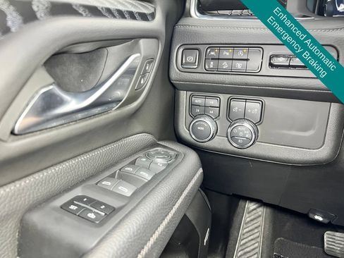 Used 2023 GMC Yukon Denali AWD/4WD image 29