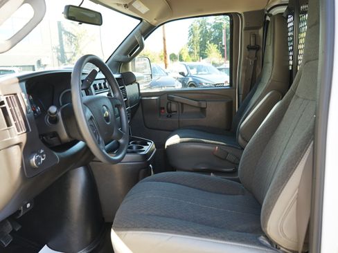 Used 2024 Chevrolet Express 2500 w/ Driver Convenience Package image 14