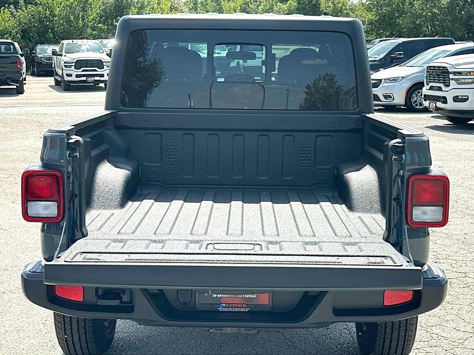 New 2026 Jeep Gladiator Sport AWD/4WD image 28