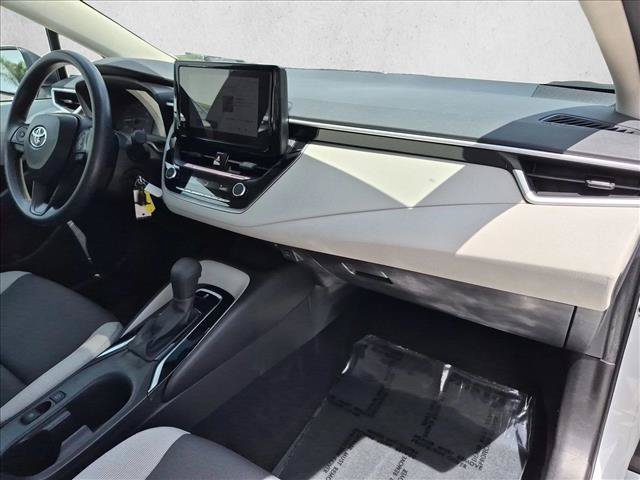Used 2025 Toyota Corolla LE FWD image 20