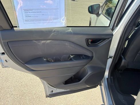 Certified 2025 Subaru Forester Premium AWD/4WD image 18