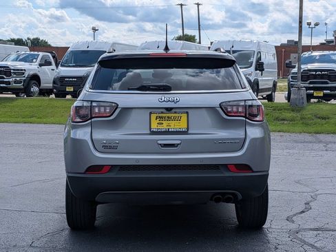 Used 2022 Jeep Compass Limited AWD/4WD image 6