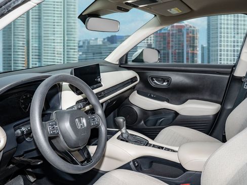 Used 2023 Honda HR-V LX image 14