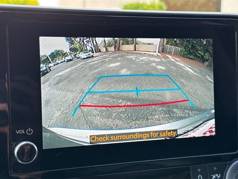 Certified 2023 Toyota Highlander XLE image 18