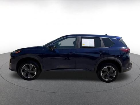 Used 2025 Nissan Rogue SV AWD/4WD image 9