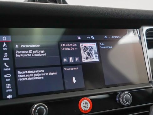 New 2026 Porsche Macan image 30