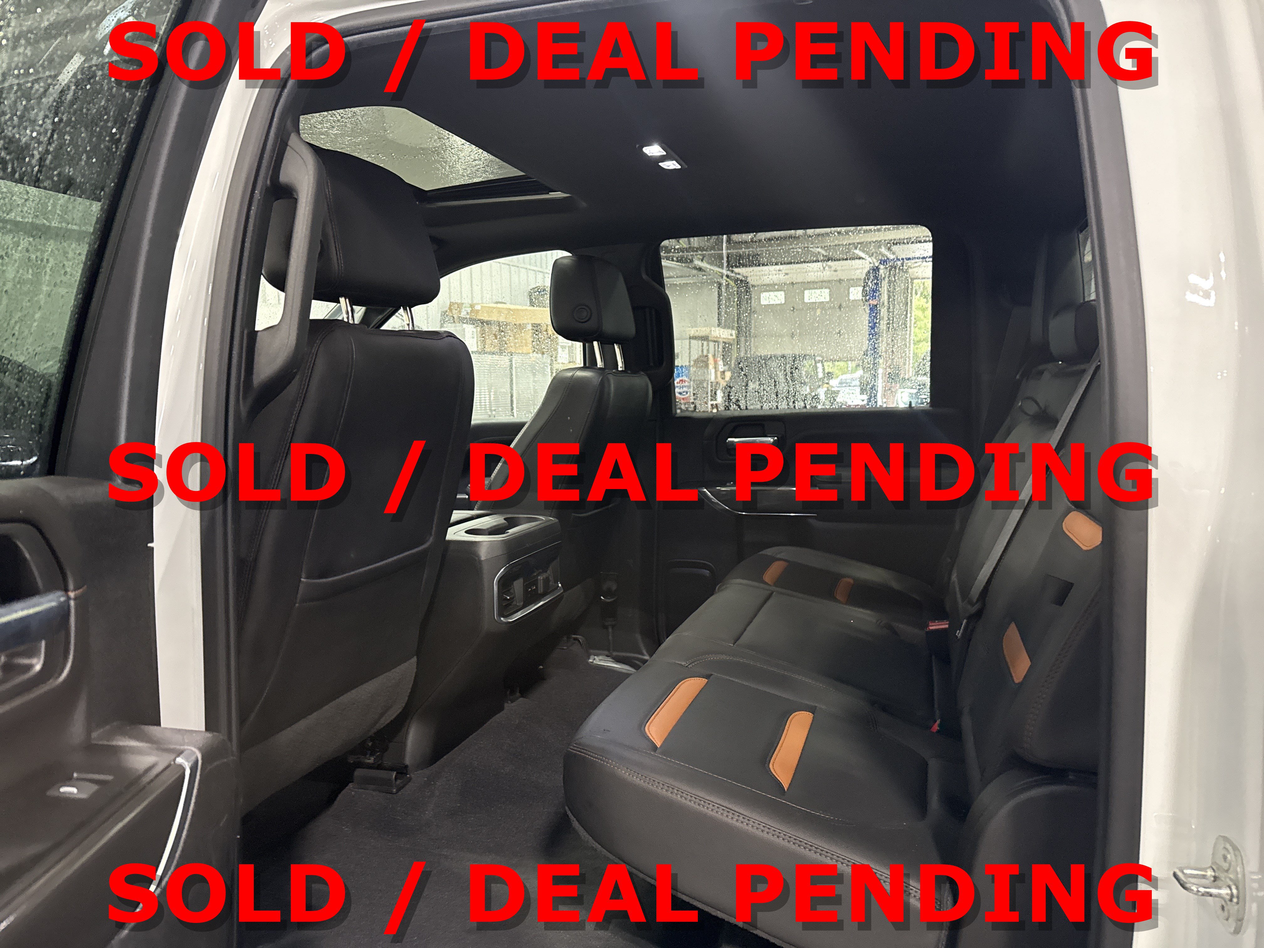 Used 2022 GMC Sierra 2500 AT4 w/ AT4 Premium Plus Package AWD/4WD image 8