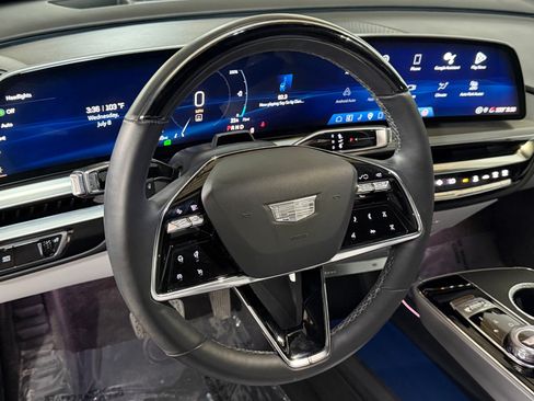 Certified 2024 Cadillac Lyriq Luxury RWD image 10