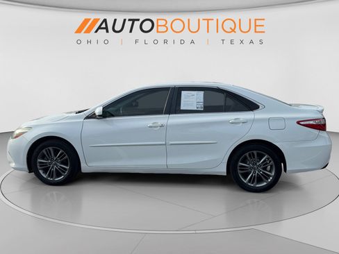 Used 2017 Toyota Camry SE FWD image 2