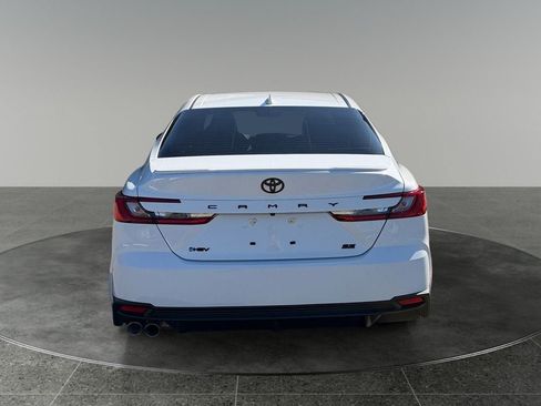 Used 2026 Toyota Camry SE w/ Convenience Package FWD image 8