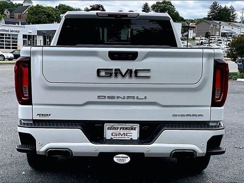 Used 2024 GMC Sierra 1500 Denali Ultimate AWD/4WD image 8