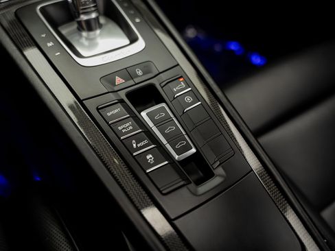 Used 2015 Porsche 911 Turbo S AWD/4WD image 51