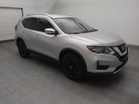 Used 2019 Nissan Rogue SV AWD/4WD image 11