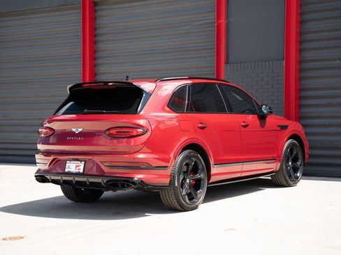 Used 2022 Bentley Bentayga image 8