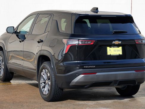 Used 2026 Chevrolet Equinox LT FWD image 41