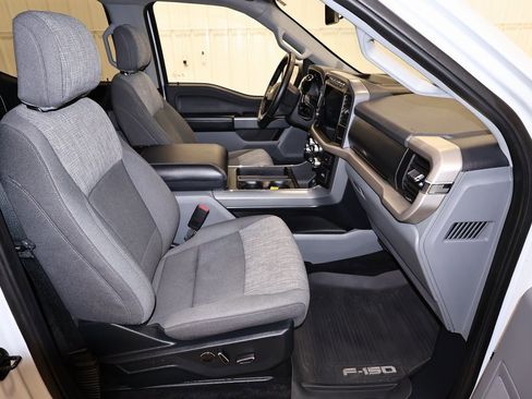 Certified 2021 Ford F150 XLT w/ Equipment Group 302A High image 20