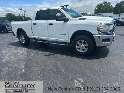 Used 2024 RAM 2500 Big Horn AWD/4WD image 2
