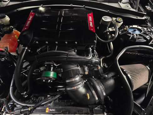 Used 2021 Chevrolet Camaro ZL1 RWD image 2
