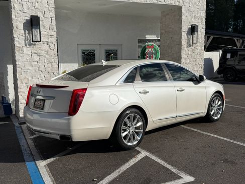 Used 2014 Cadillac XTS Luxury w/ Driver Awareness Package image 16